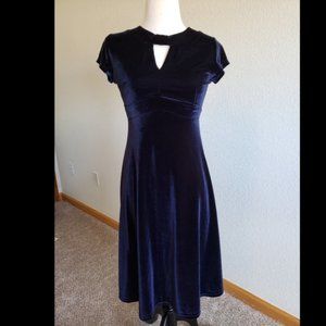 CLOSET CLEARANCE! Lindy Bop Vintage Dark Blue Velvet Keyhole Dress